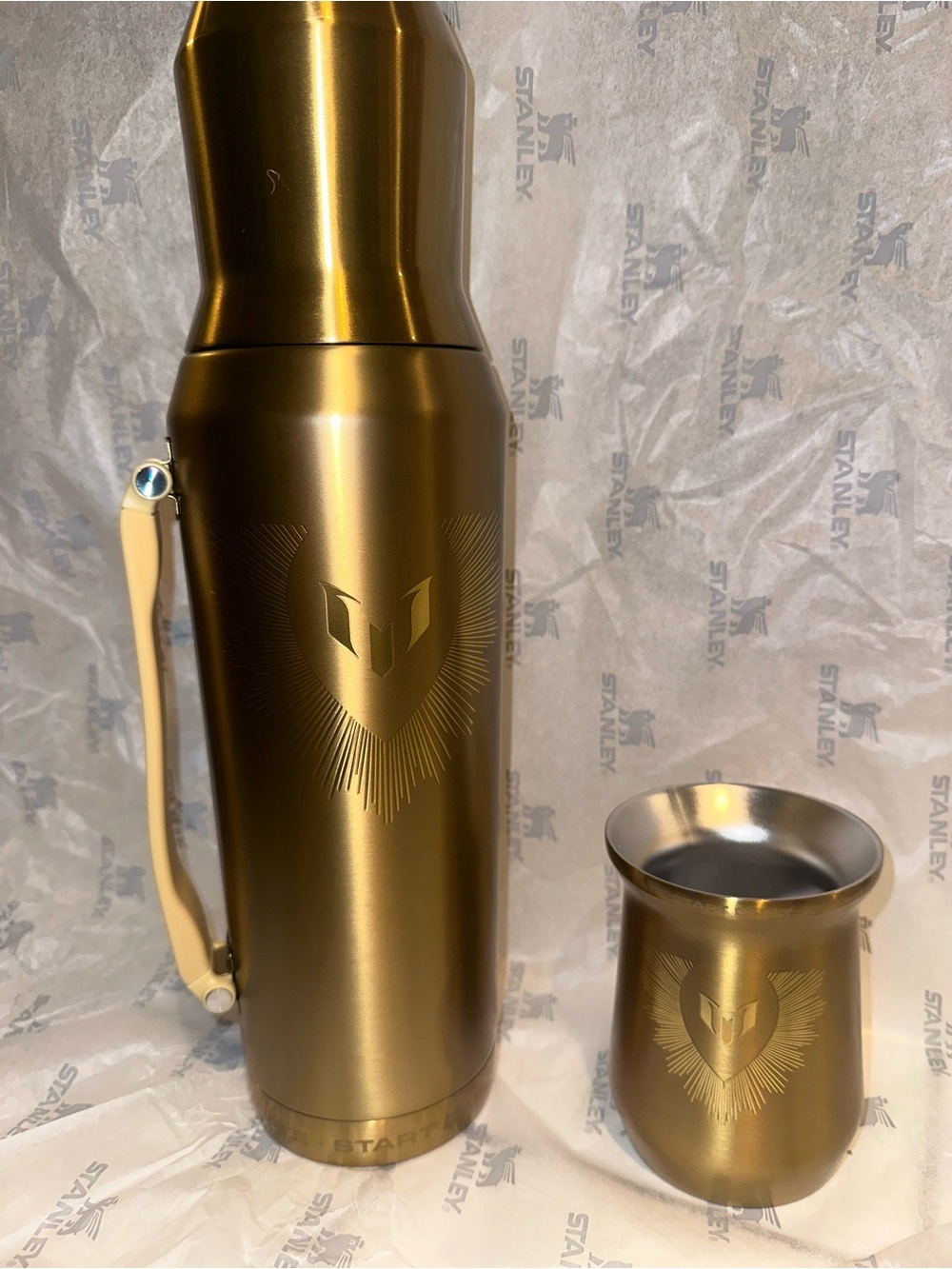 🏆MESSI LEGACY Stanley Gold Insulated Bottle and Matching Mate Cup SET - Picture 16 of 16
